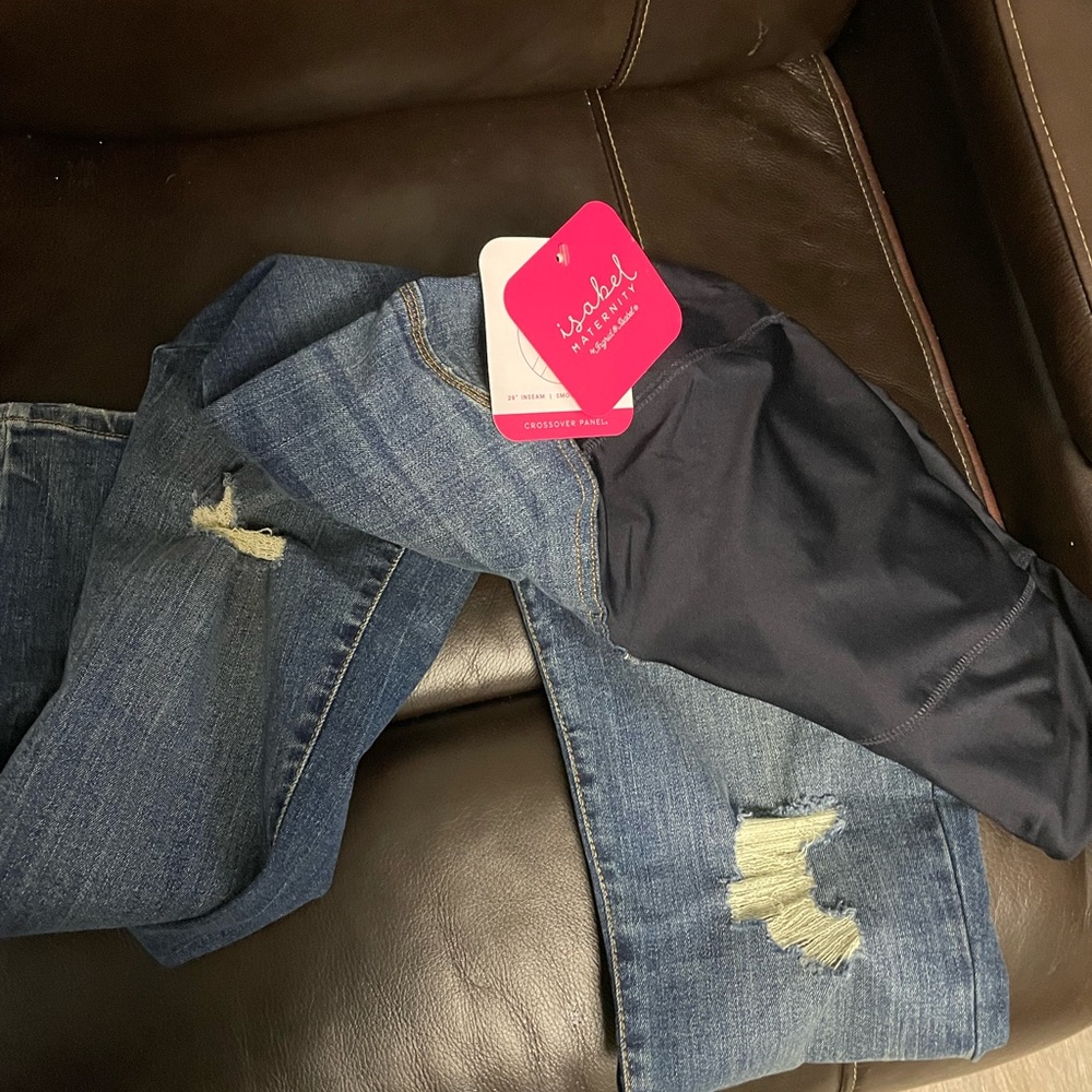 Low-Rise Over Belly
Distressed Skinny Maternity
Jeans Isabel Maternity by Ingrid